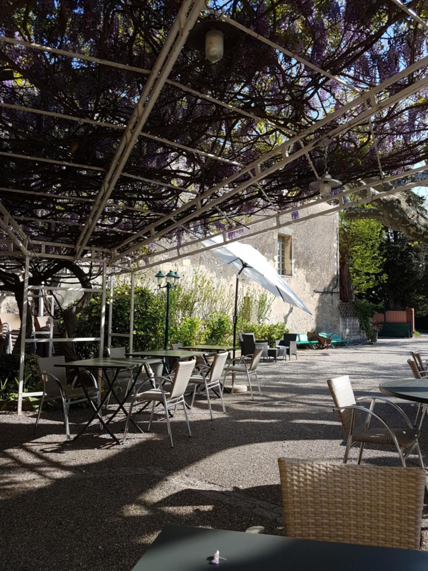 Logis Hotel La Ferme Avignon Exterior foto
